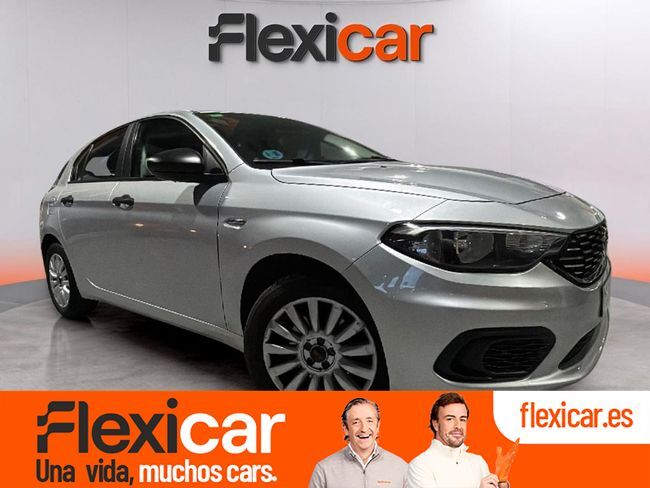 FIAT Tipo (1.3 Lounge 70kW (95CV) diesel Mjet 5p.) en Barcelona