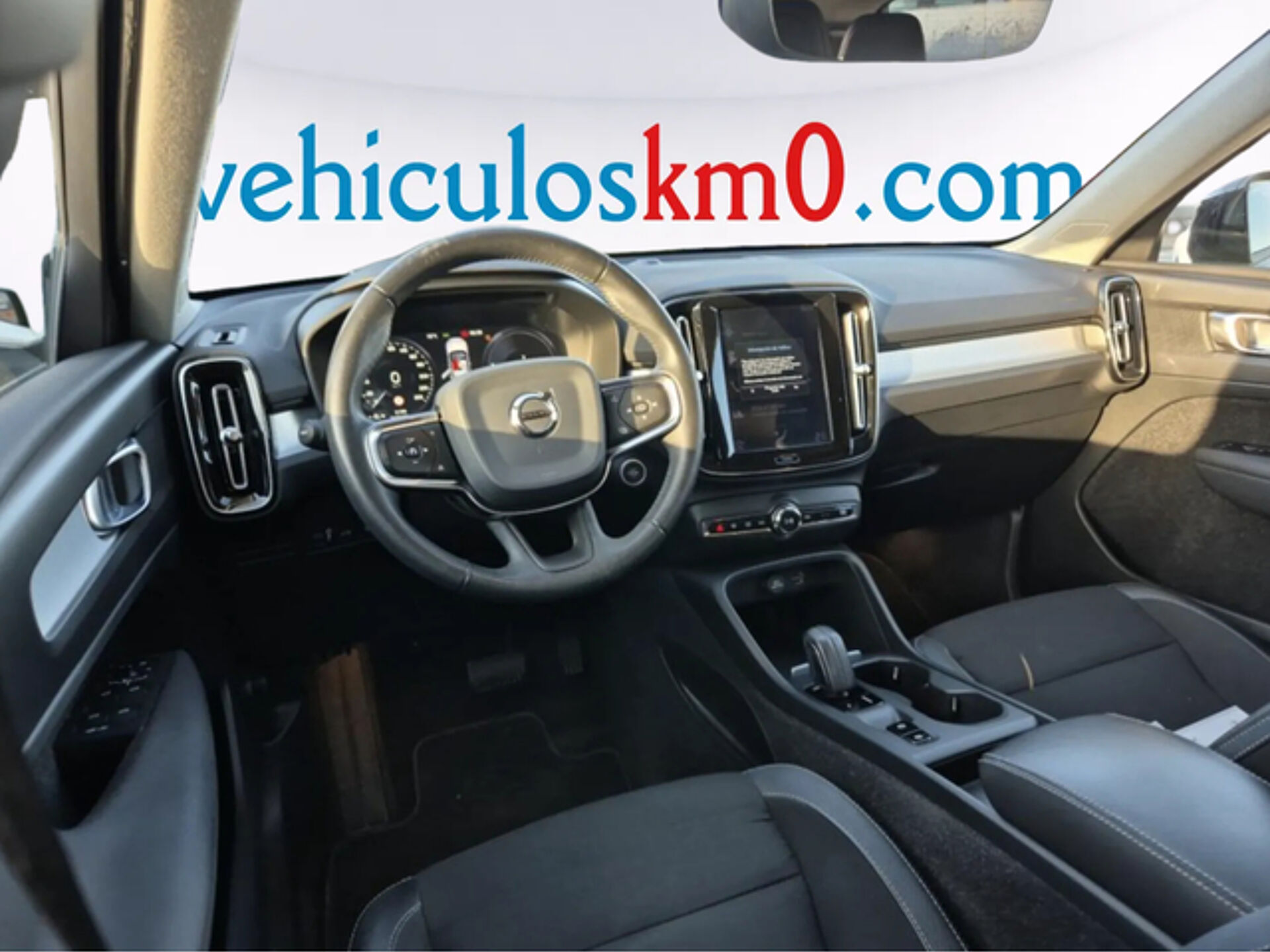 Imagen 2 de VOLVO XC40