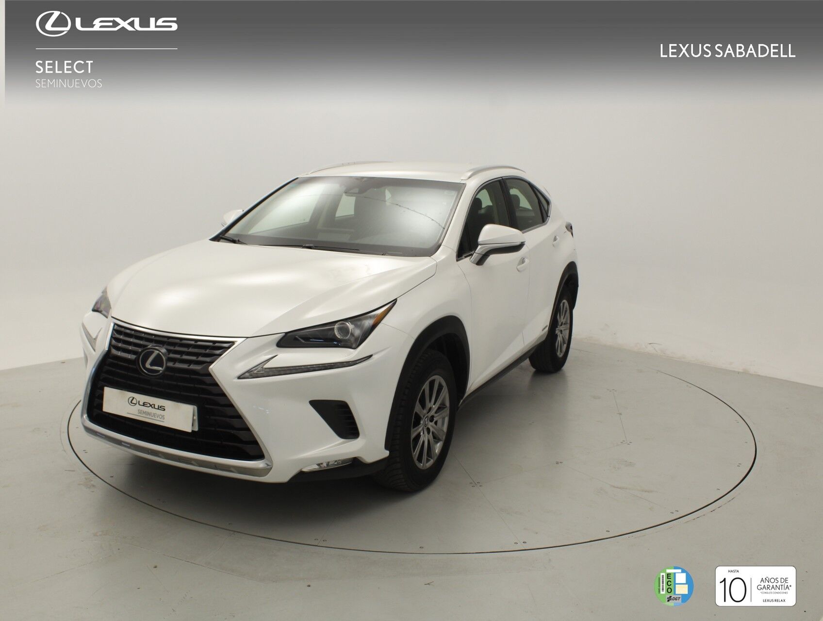 LEXUS NX (300H BUSINESS NAVI. 2.5 HYBRID 197 CV AUTO 5P 2WD) en Barcelona