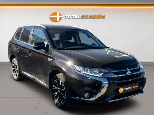 Foto del MITSUBISHI Outlander PHEV Kaiteki 4WD
