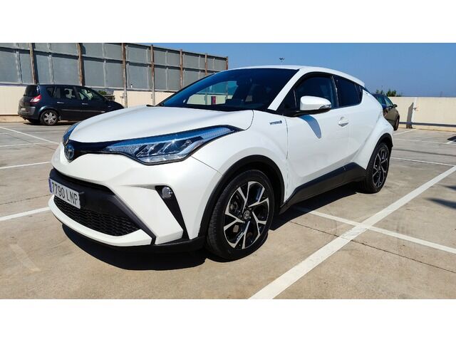 TOYOTA C-HR (180H Advance 135 kW (184 CV)) en Barcelona