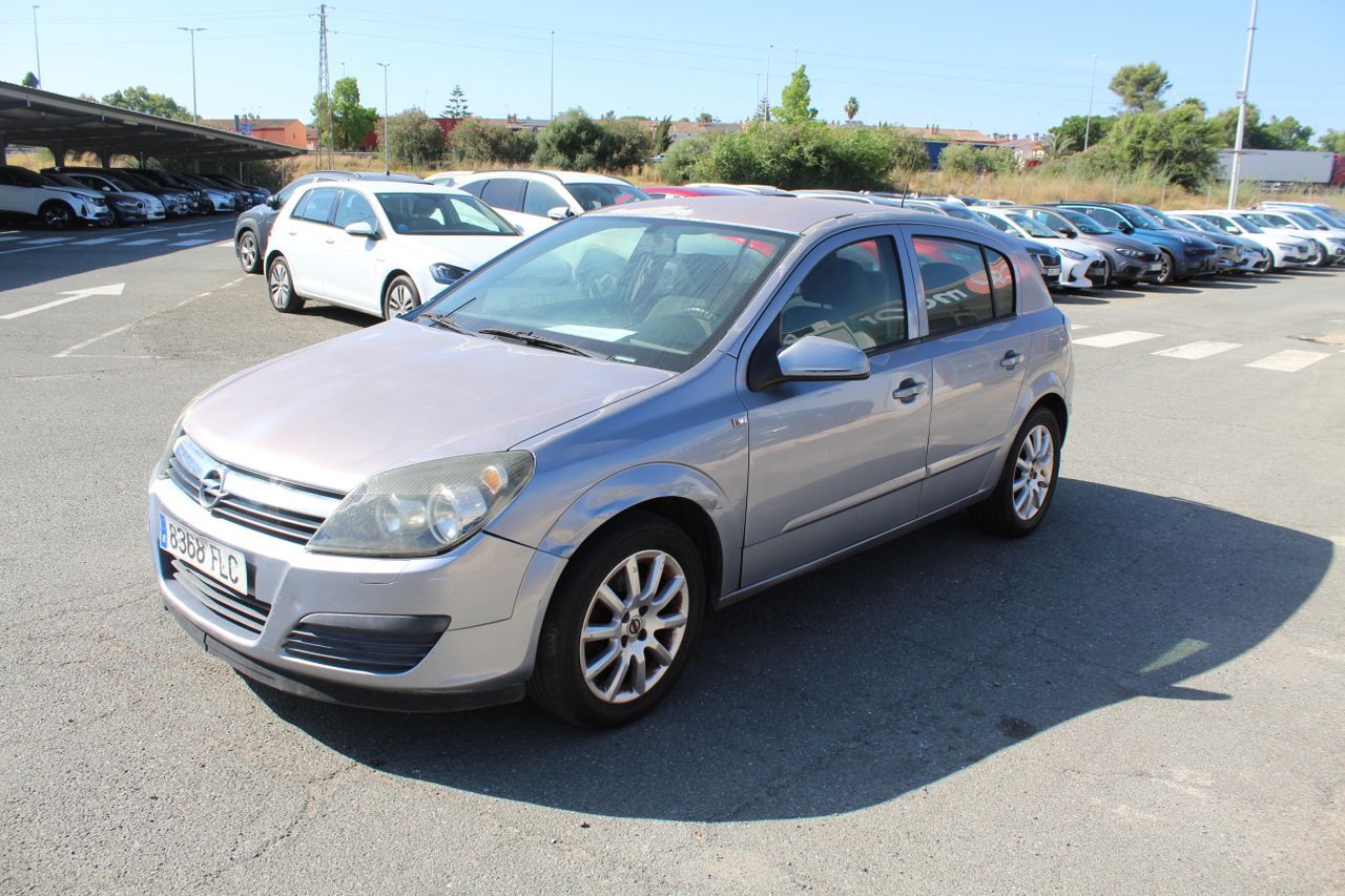 OPEL Astra (1.6 Enjoy) en Madrid