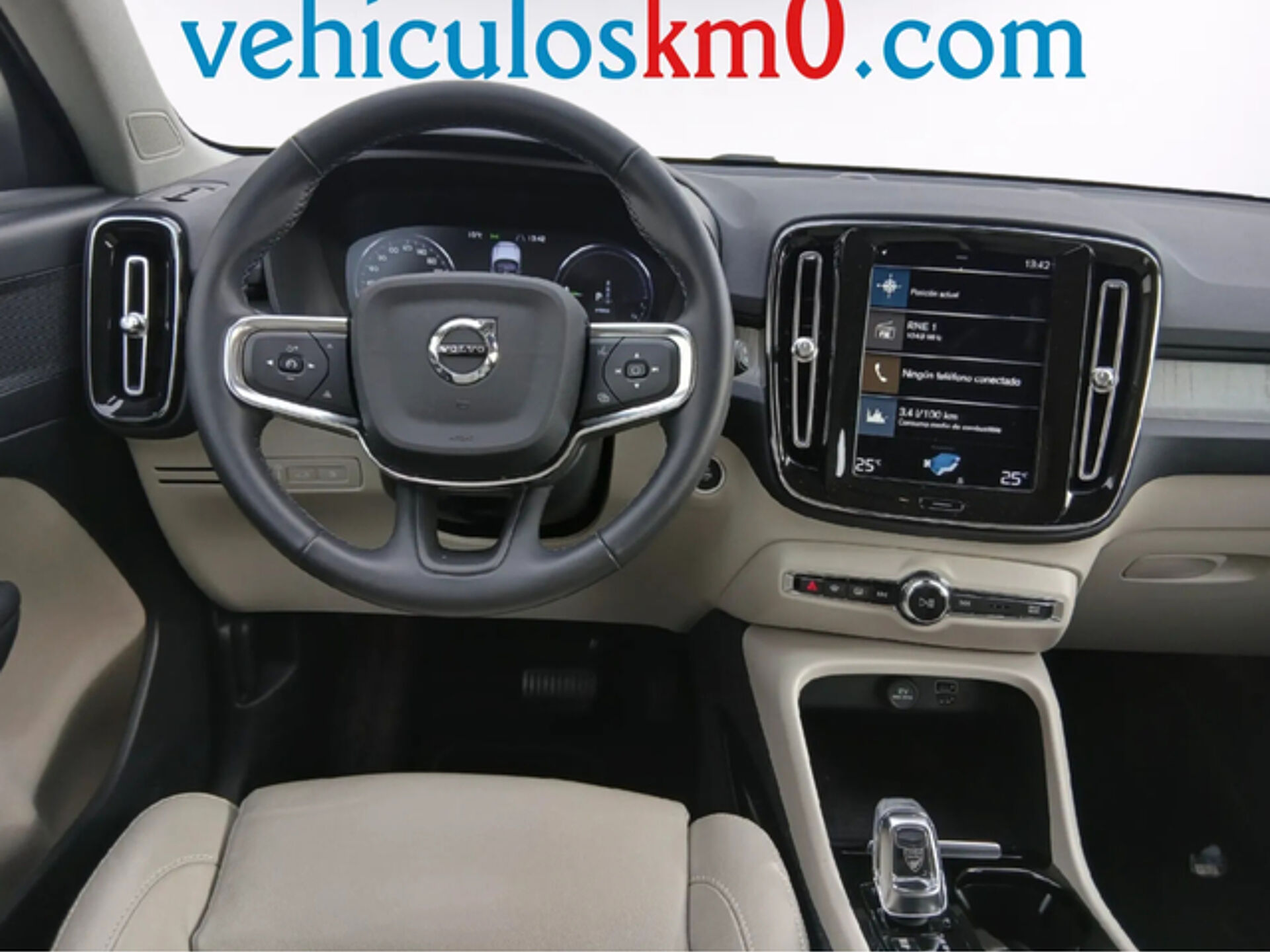 Imagen 3 de VOLVO XC40