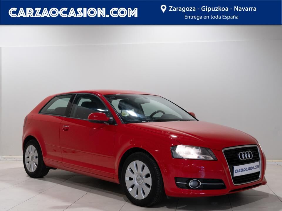 AUDI A3 (1.6 TDI 105cv Ambiente) en Zaragoza