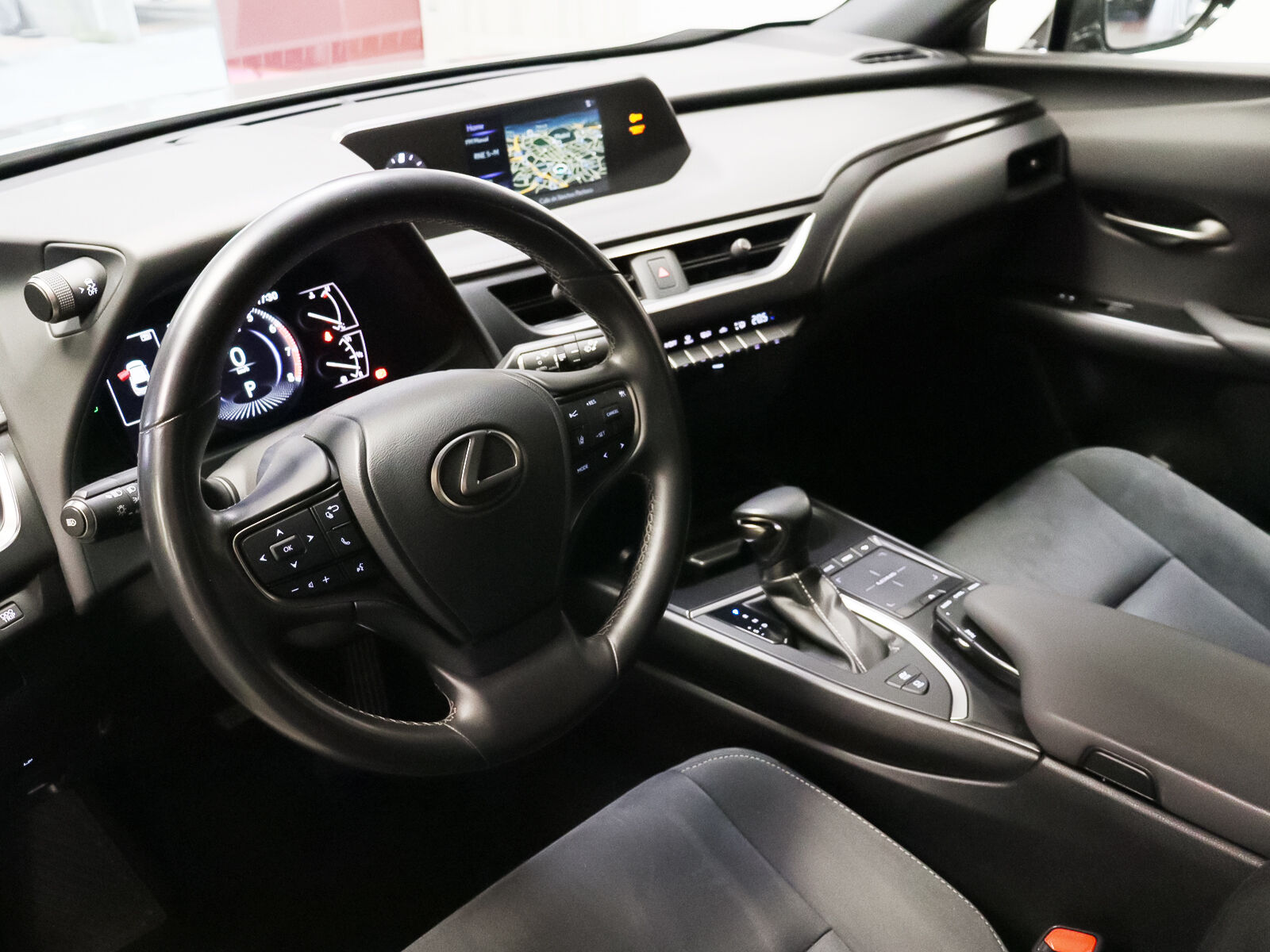 Foto del LEXUS UX 250h Business 4WD