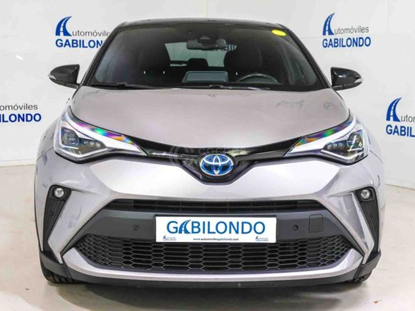 Foto del TOYOTA C-HR 180H Advance