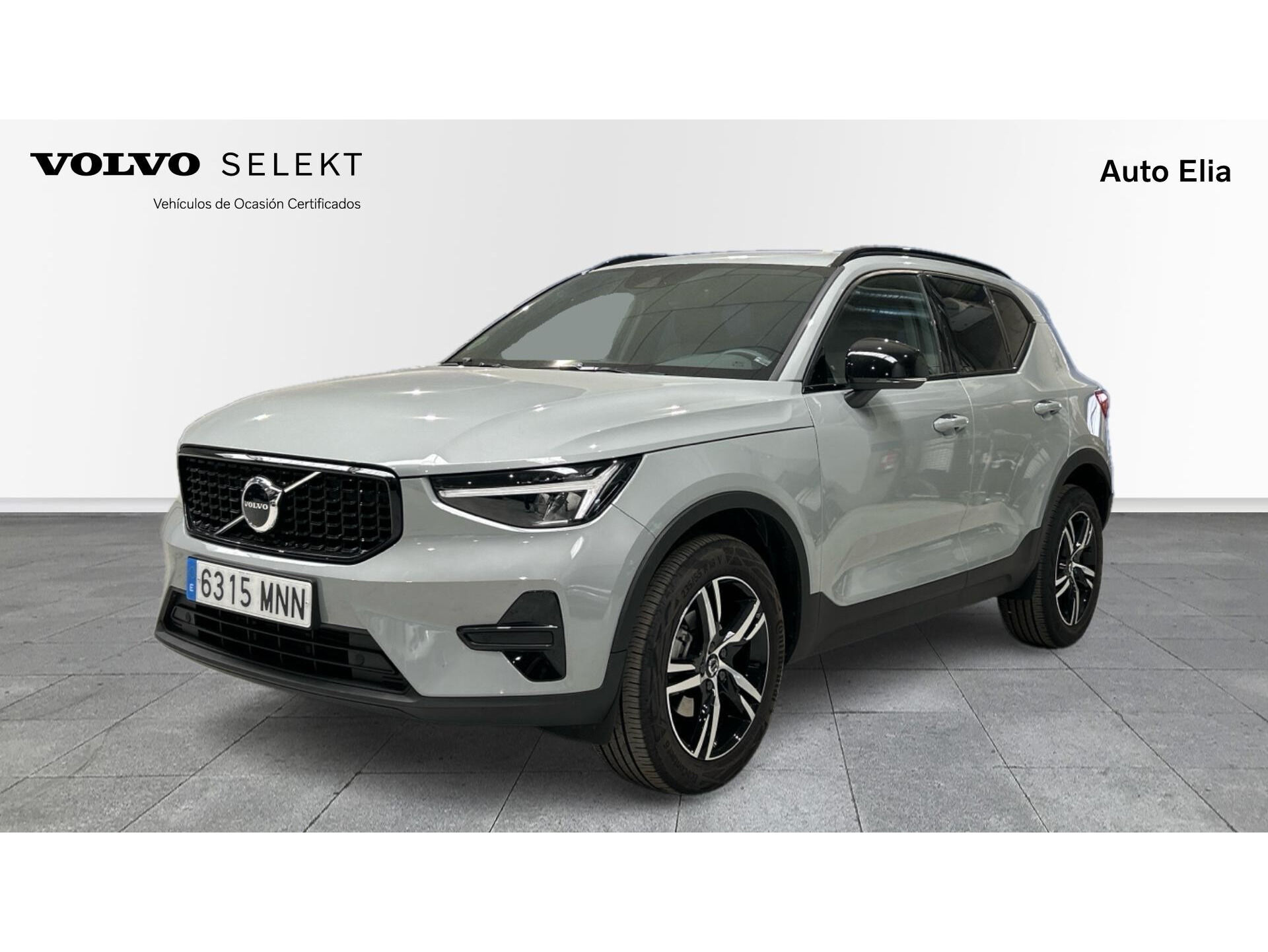 VOLVO XC40 (T2 Plus Dark Auto 95 kW (129 CV)) en Madrid