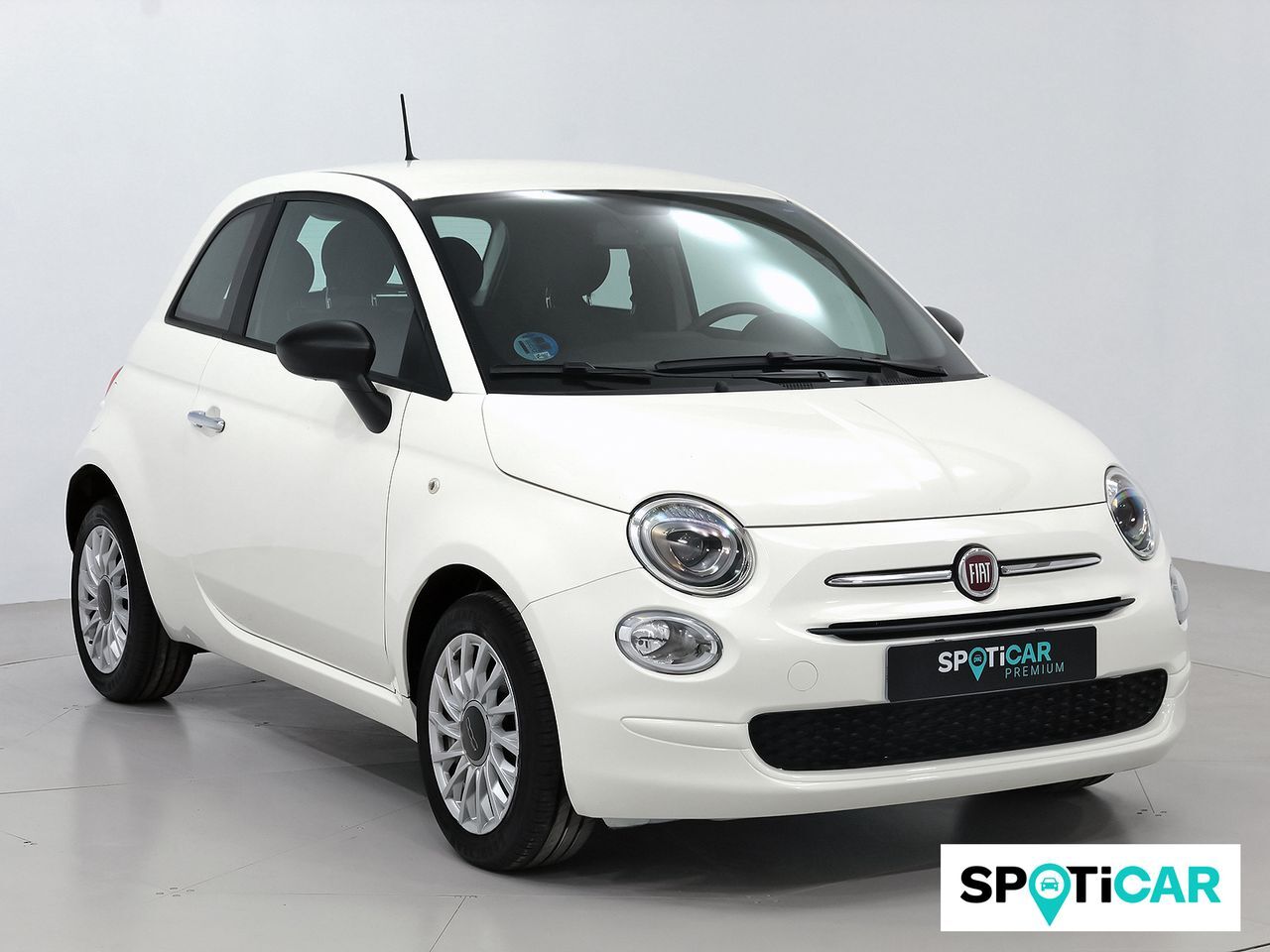 FIAT 500 (Cult 1.0 Hybrid 51KW (70 CV)) en Barcelona