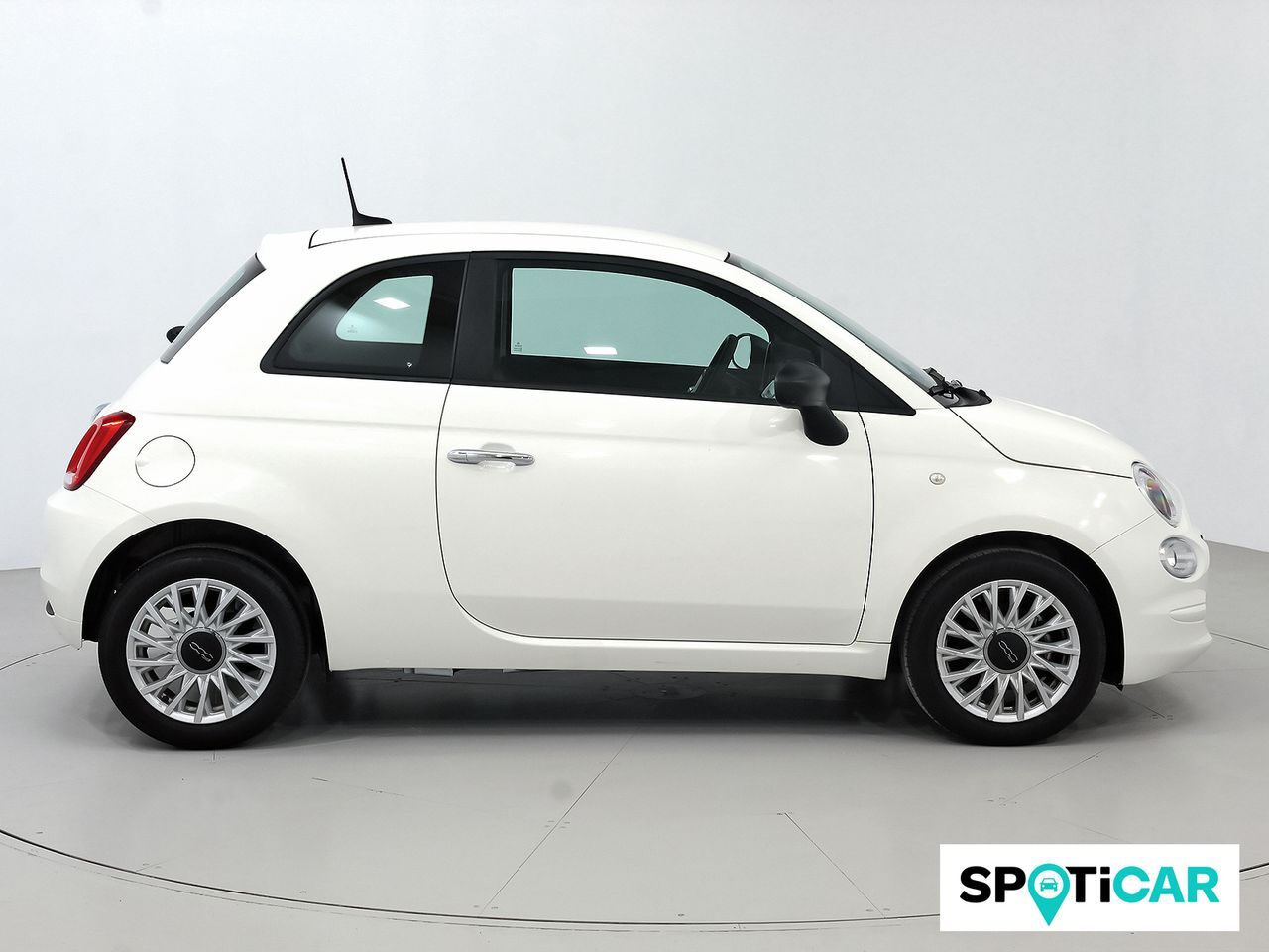 Foto del FIAT 500 1.0 Hybrid Cult 52kW