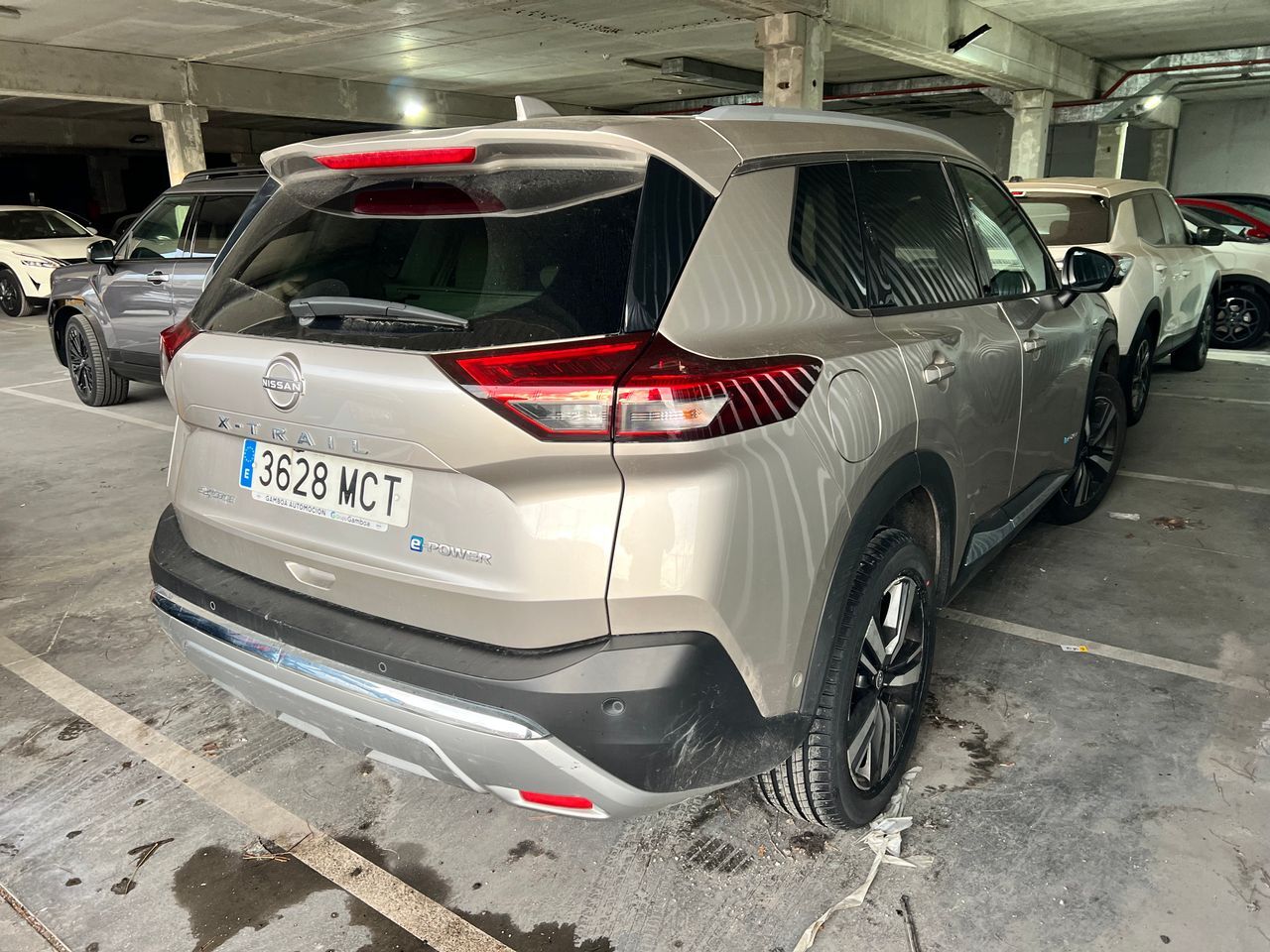 Foto del NISSAN X-Trail 1.5 e-Power Tekna e-4orce 4x4 7pl. 158kW