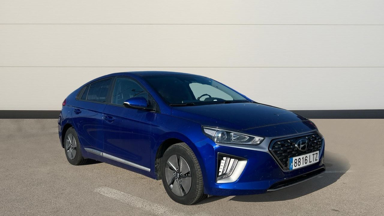 HYUNDAI Ioniq (1.6 GDI HEV KLASS DCT 141 5P) en Madrid