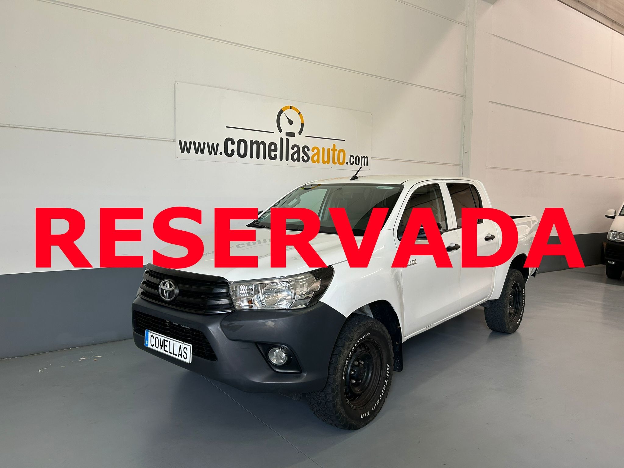 TOYOTA Hilux (2.4 D-4D Cabina Doble GX) en Barcelona