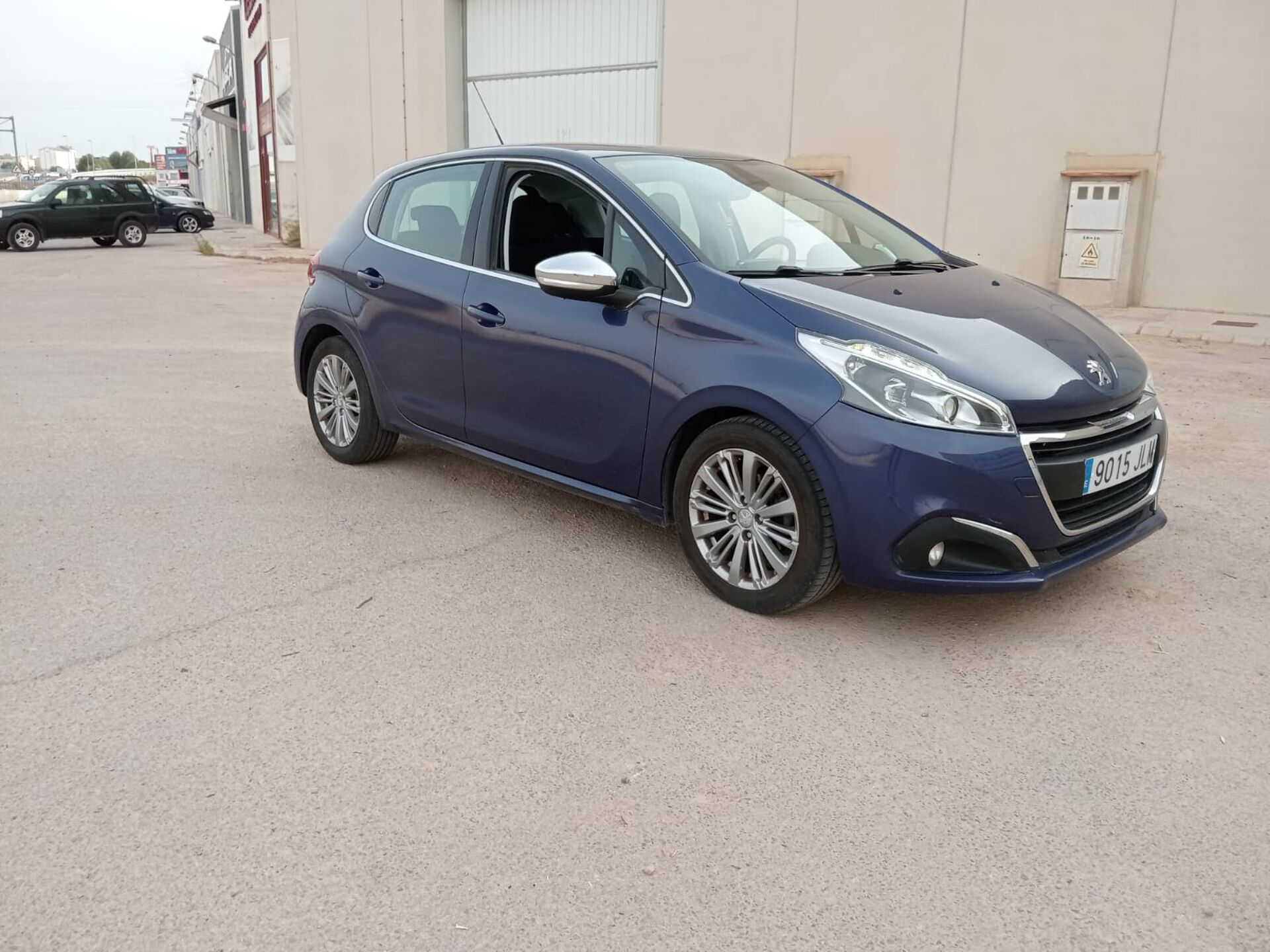 Imagen 2 de PEUGEOT 208