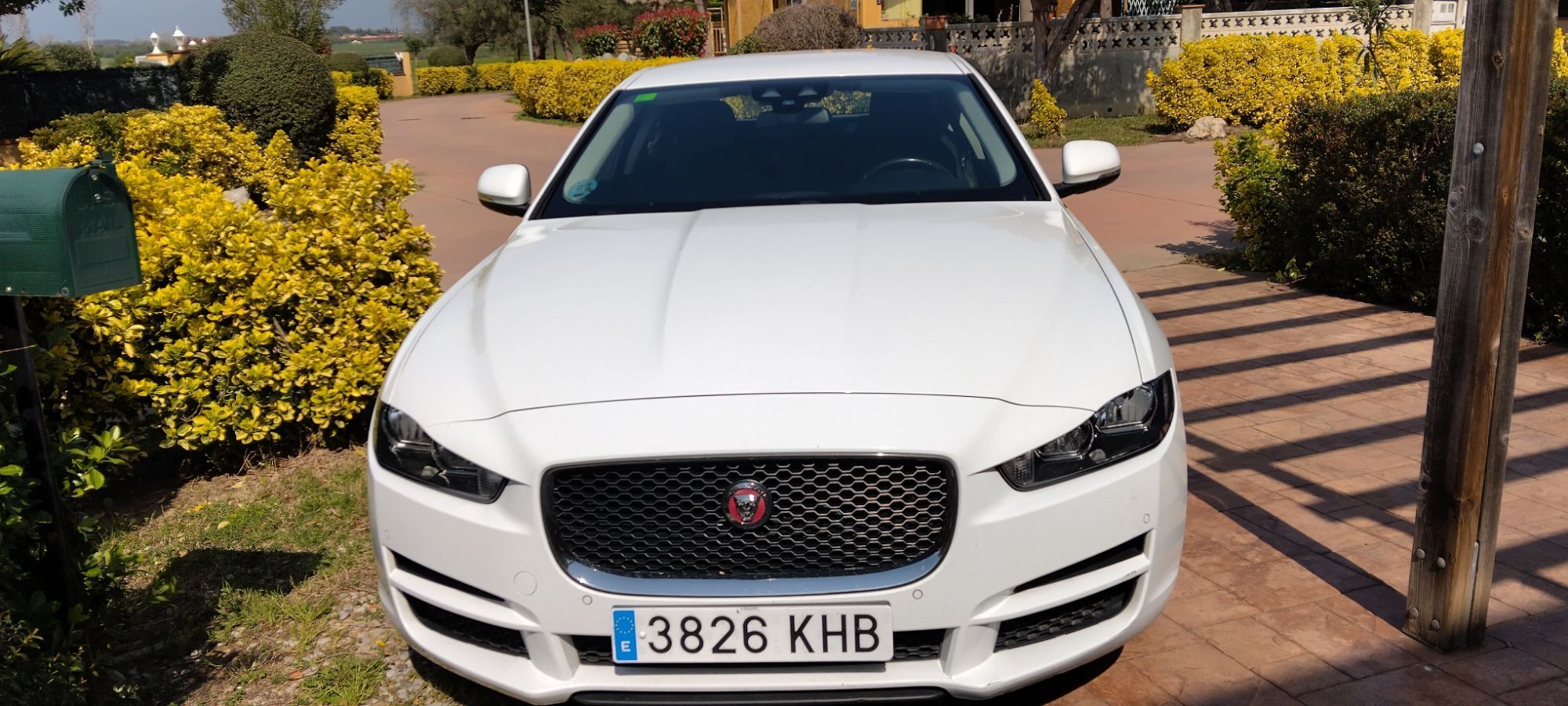 Foto del JAGUAR XE 2.0 Diesel Pure Aut. 180