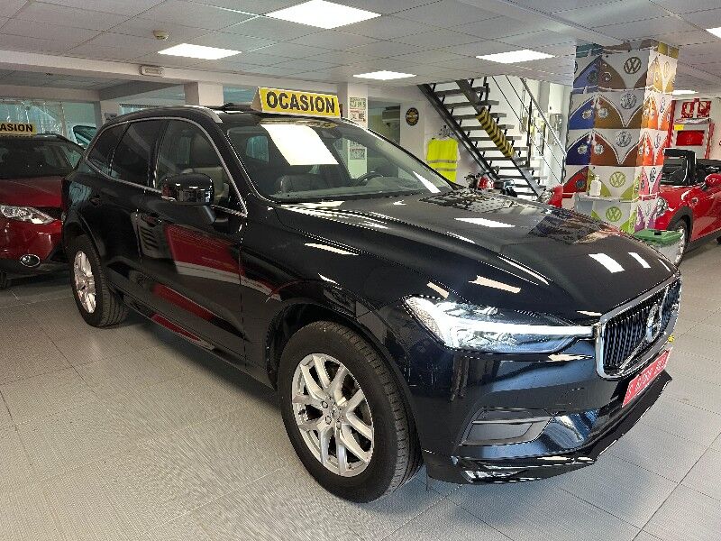 VOLVO XC60 (B4 D AWD DIESEL  MOMENTUM PRO) en Barcelona