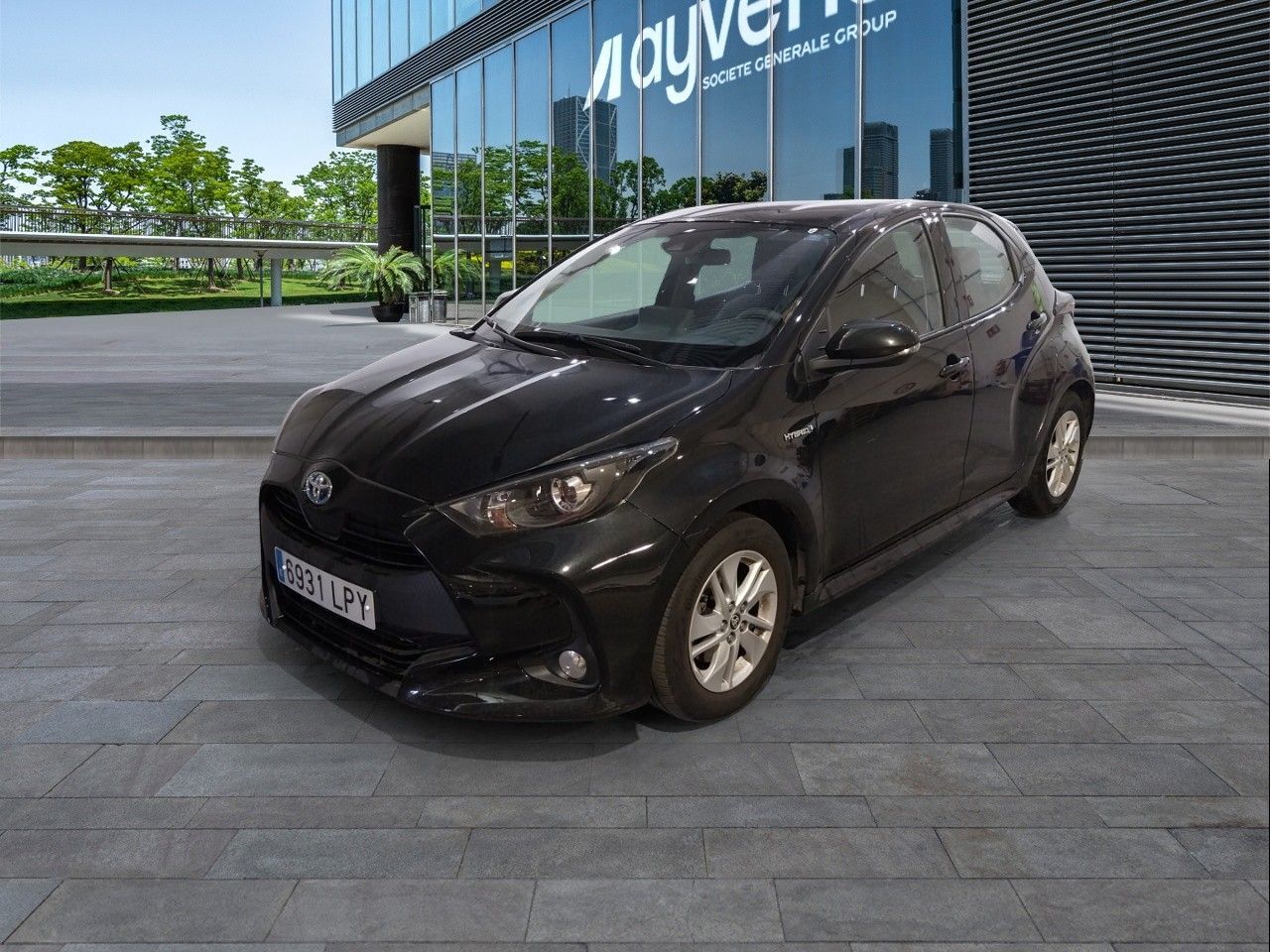TOYOTA Yaris (120H Business Plus 85 kW (116 CV)) en Madrid