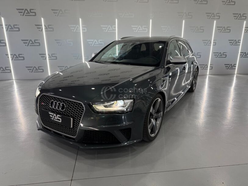Foto del AUDI A4 RS 4 Avant 4.2 TFSI quattro S-Tronic