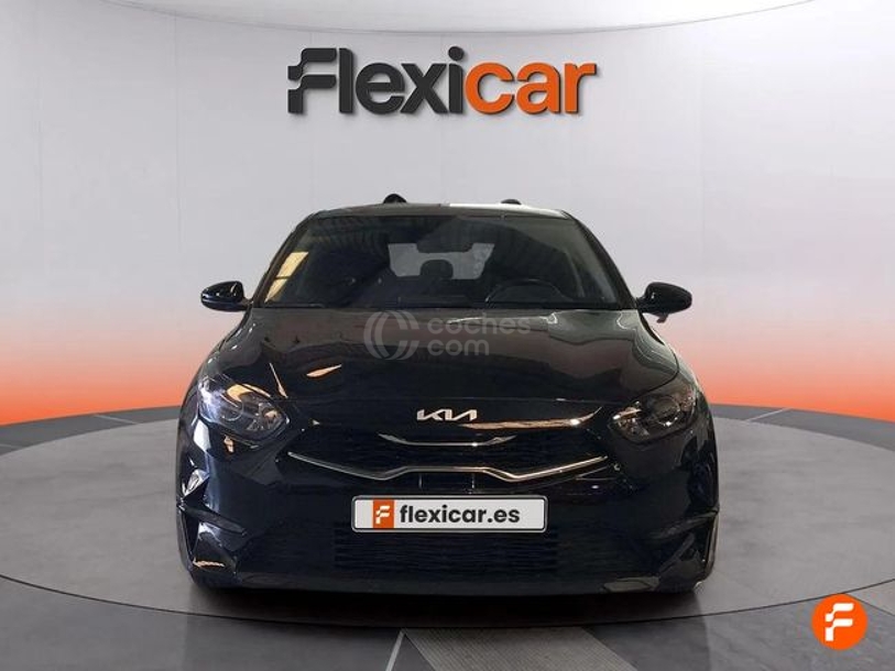 Foto del KIA Ceed 1.6 MHEV iMT Drive 136