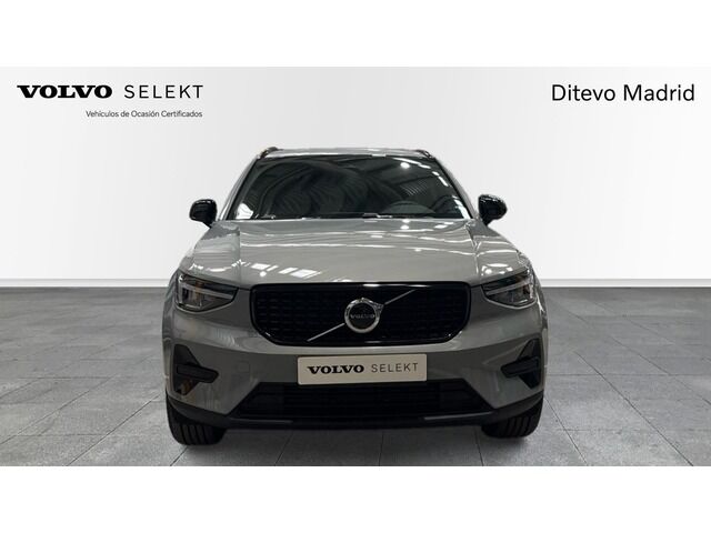 VOLVO XC40 (B3 G Plus Dark Auto 120 kW (163 CV)) en Madrid