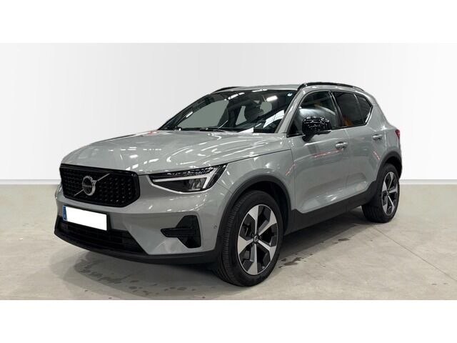 VOLVO XC40 (B3 G Plus Dark Auto 120 kW (163 CV)) en Madrid
