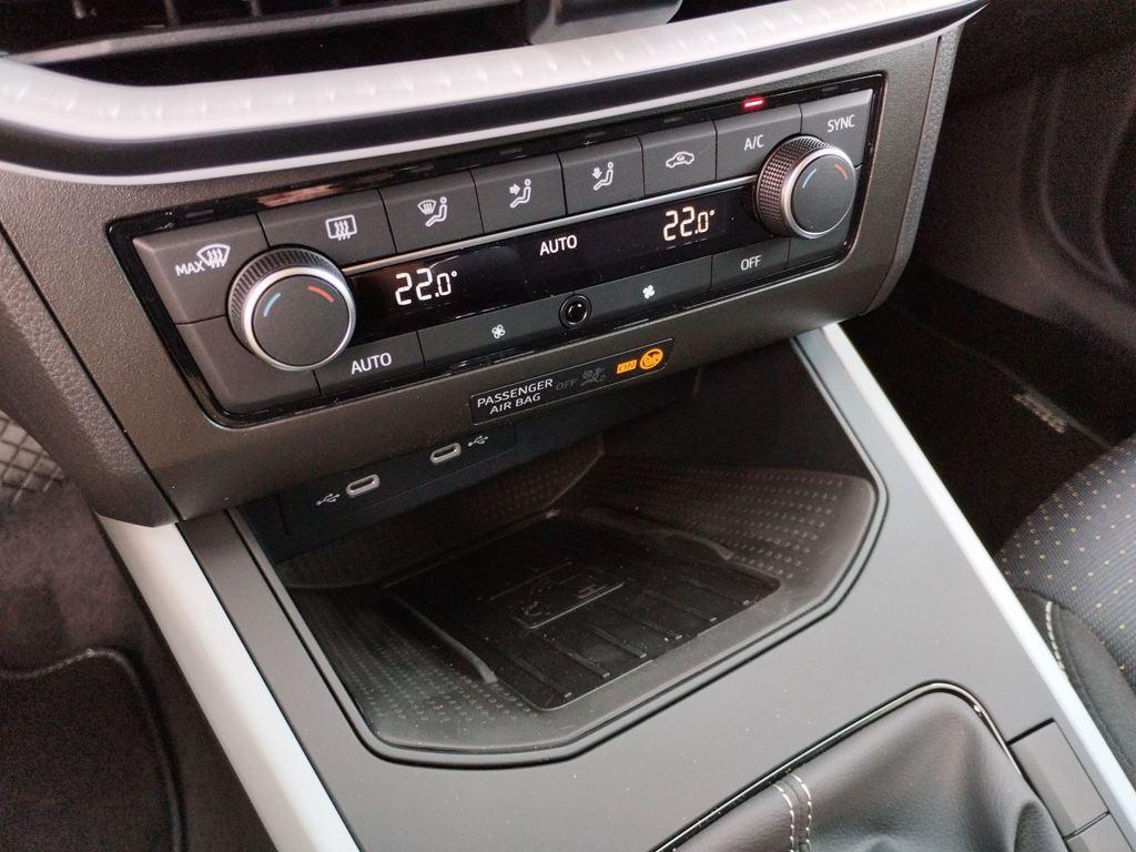 SEAT Arona (1.0 TSI Style Special Edition DSG 85 kW (115 CV)) en Barcelona