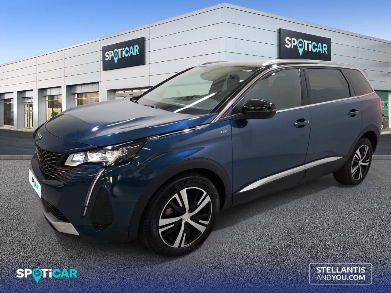 PEUGEOT 5008 ( 1.2 PureTech 96KW (130CV) S&S GT) en Barcelona