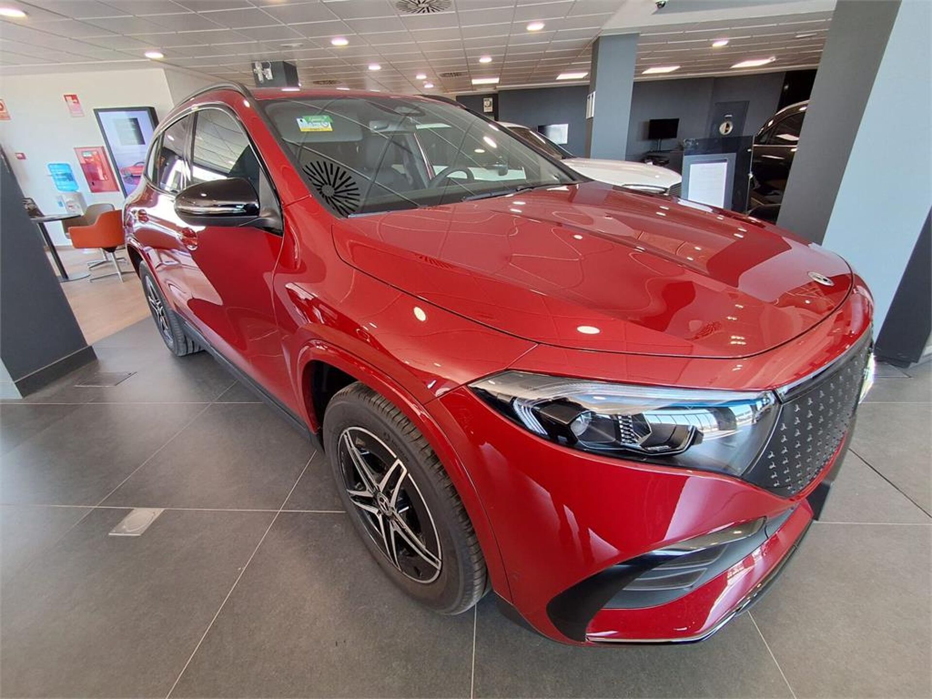 Imagen 2 de MERCEDES EQA