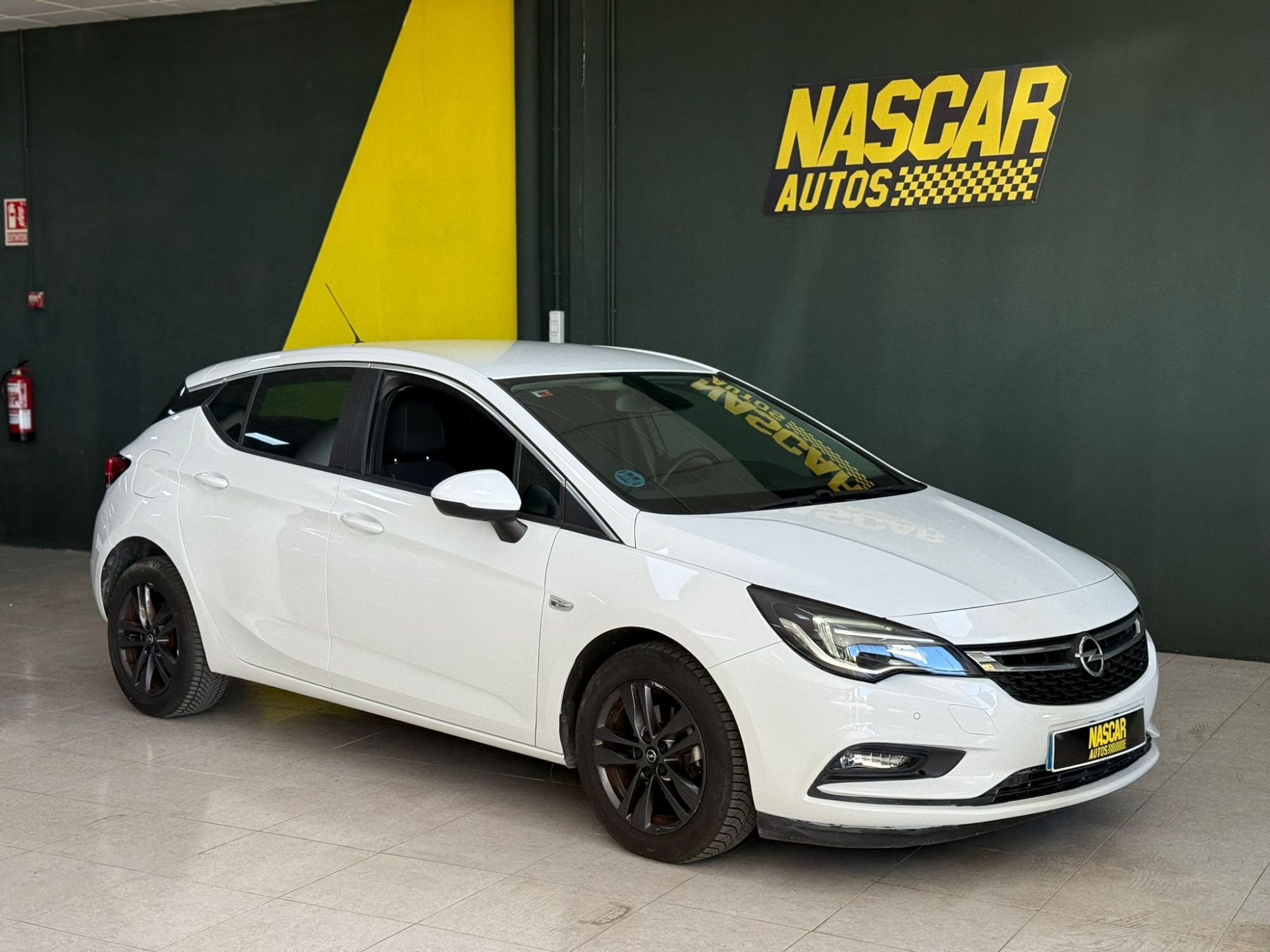 OPEL Astra (1.6CDTi S-S Dynamic 110) en Valencia