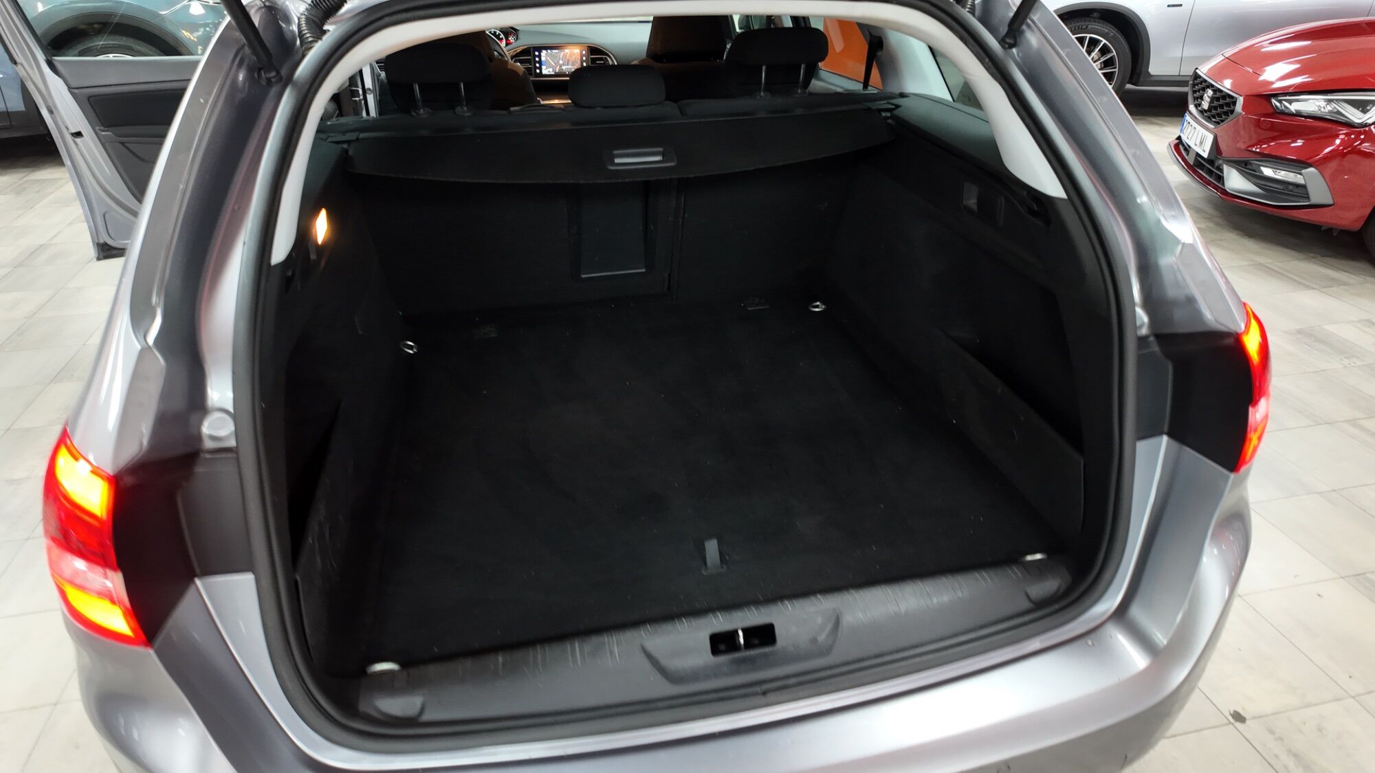 Foto del PEUGEOT 308 1.2 PureTech S&S Style 130