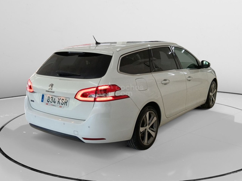 Foto del PEUGEOT 308 SW 1.2 PureTech S&S Allure 130