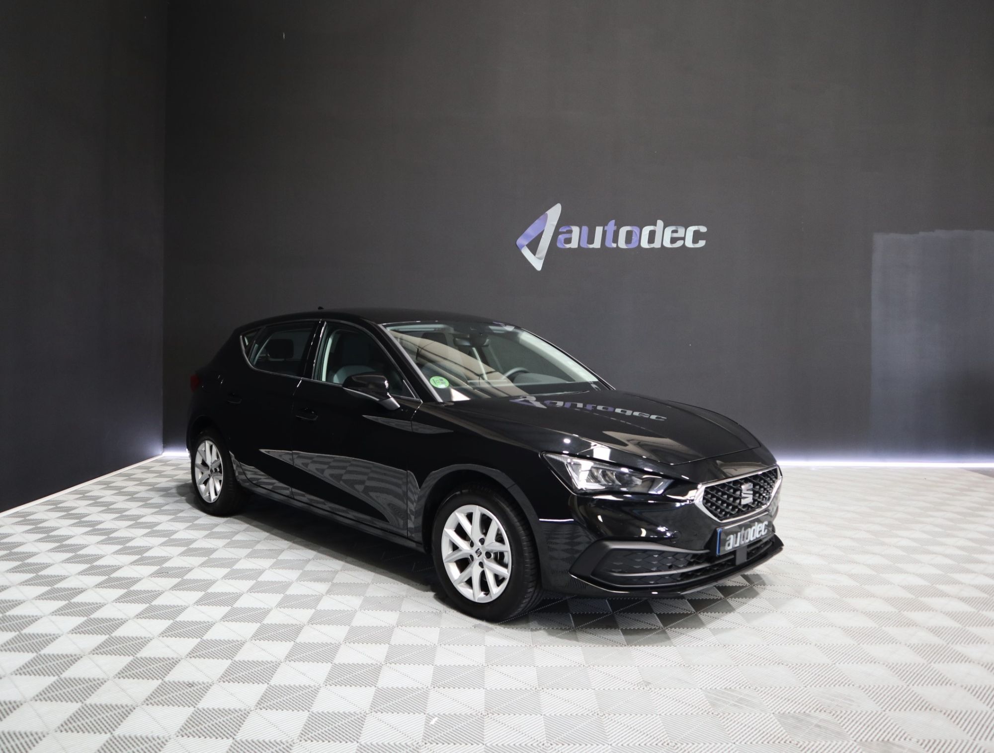 SEAT León (1.0 TSI S&S Style 25º Aniversario 110) en Valencia