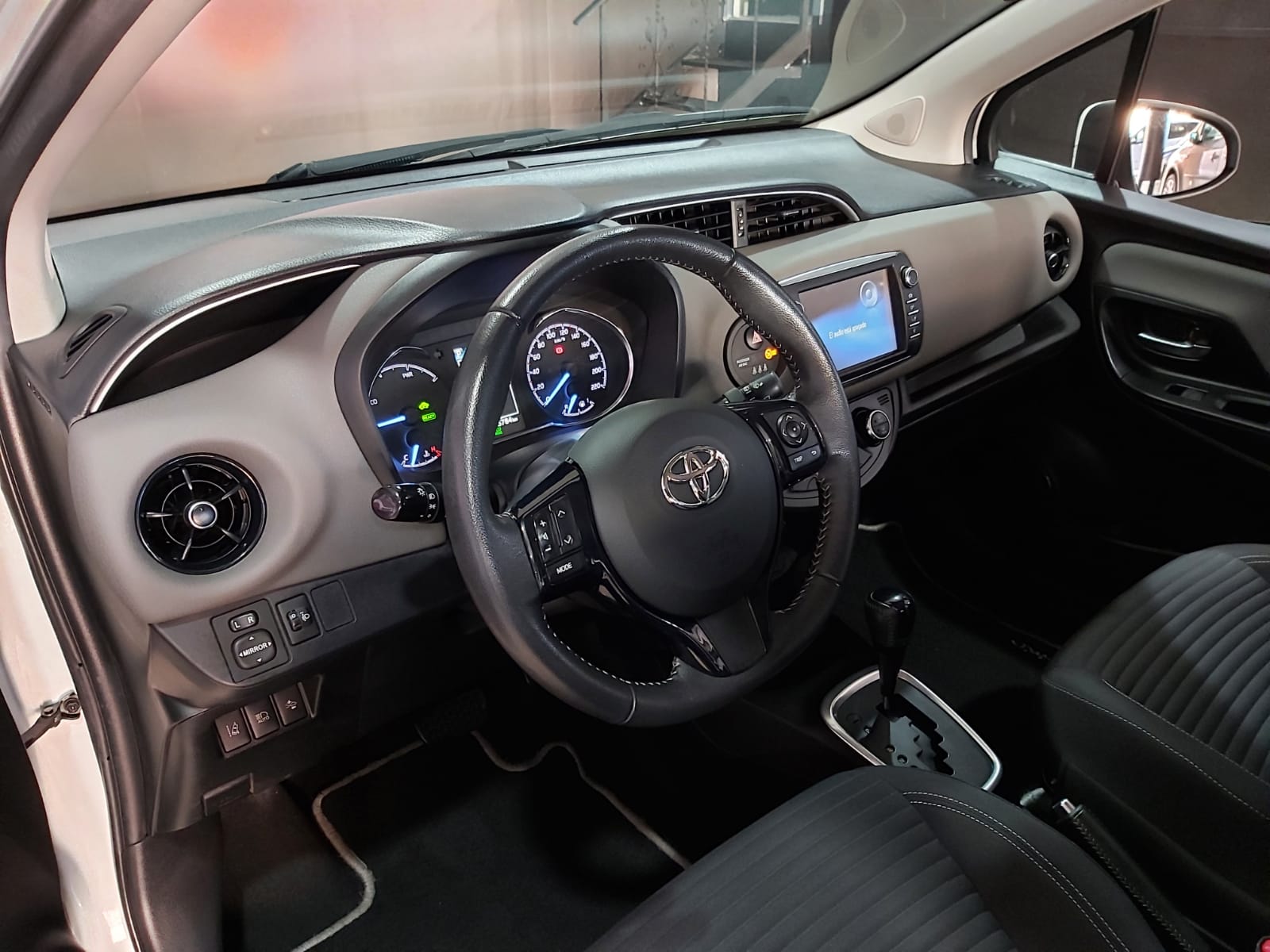 Foto del TOYOTA Yaris 100H 1.5 Active Tech