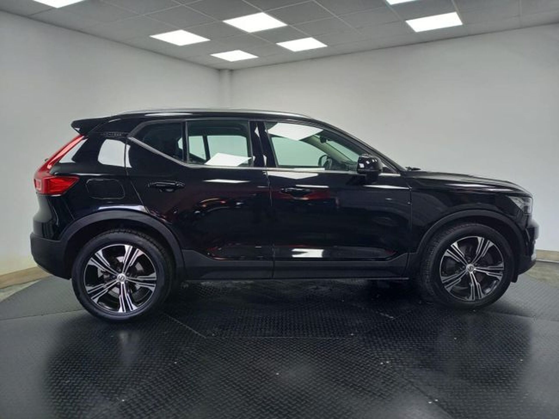 Imagen 3 de VOLVO XC40