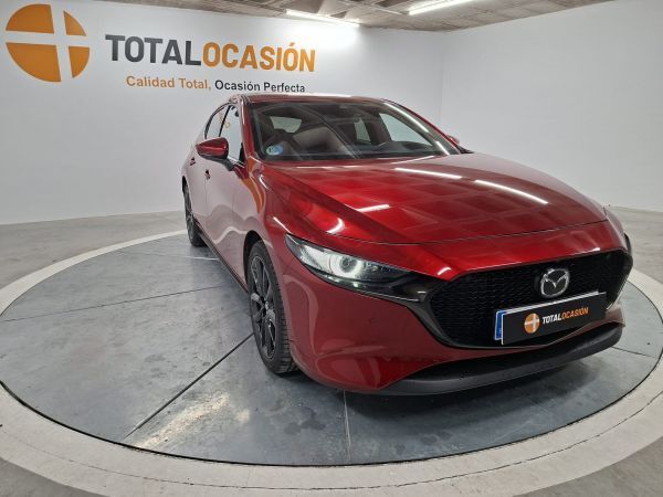 MAZDA Mazda3 (2.0 e-SKYACTIV-X ZENITH SAFETY RED AT) en Madrid