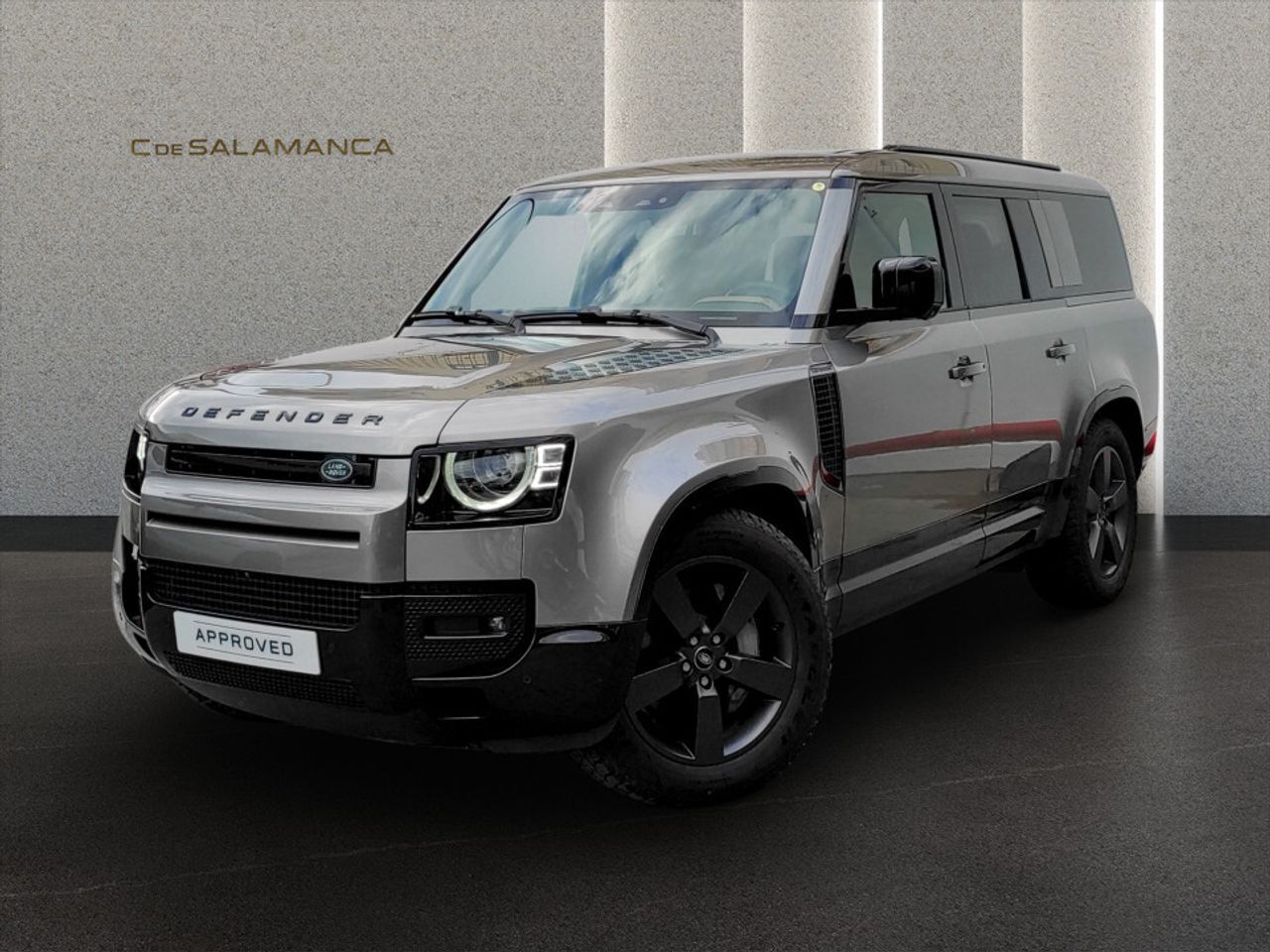 LAND ROVER Defender (3.0D I6 250 X-Dyn HSE 130 AT 4WD MHEV) en Málaga