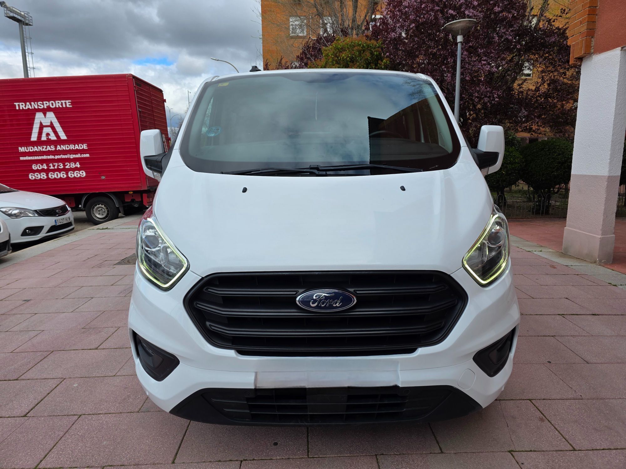 Foto del FORD Transit Custom FT 320 L1 Kombi 2.0 Ecoblue Trend 136