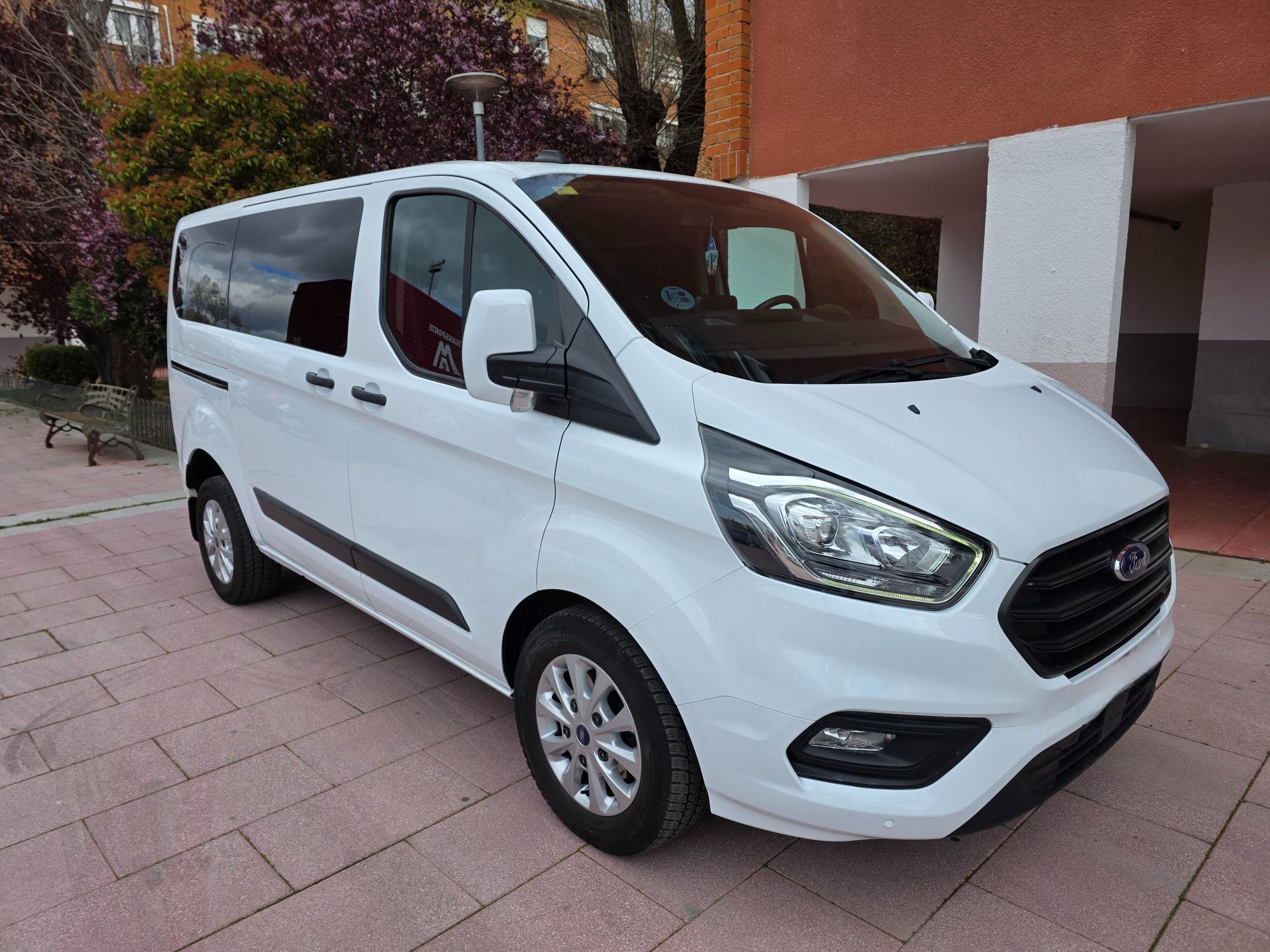 Foto del FORD Transit Custom FT 320 L1 Kombi 2.0 Ecoblue Trend 136