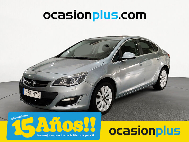 OPEL Astra (1.4 Turbo Excellence 103 kW (140 CV)) en Madrid