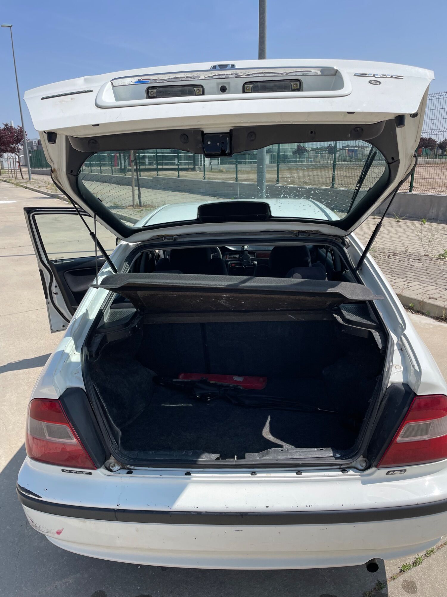 Foto del HONDA Civic 1.5i LS VTEC