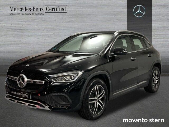 MERCEDES Clase GLA (200 D 110 kW (150 CV)) en Barcelona