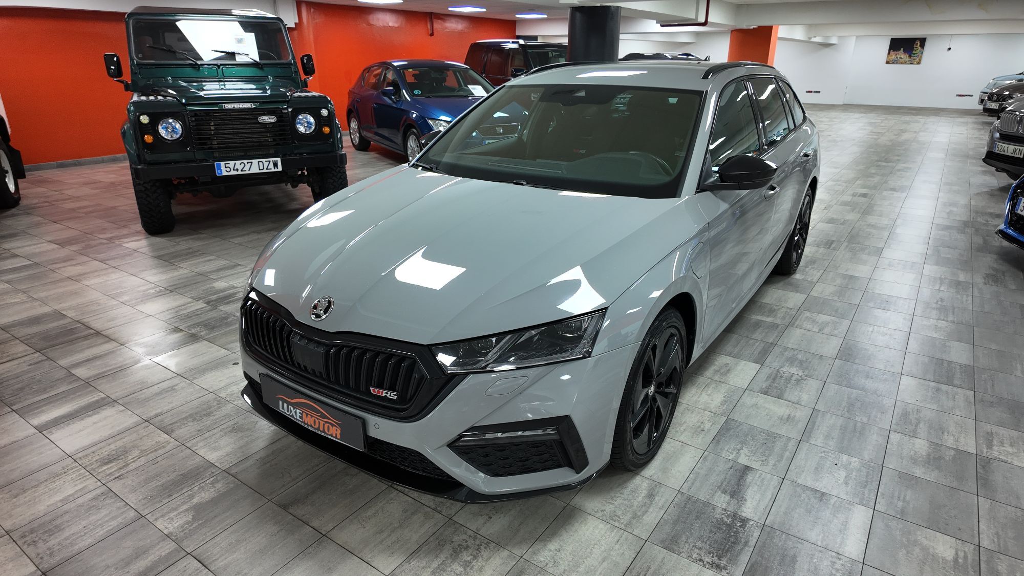 SKODA Octavia (Combi 1.4TSI PHEV RS DSG) en Madrid