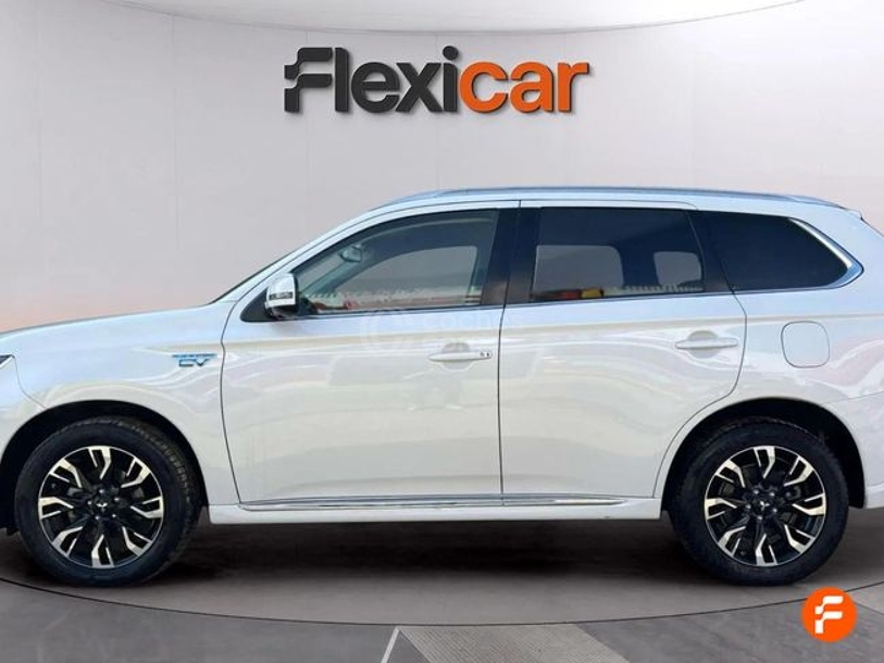 Foto del MITSUBISHI Outlander PHEV Kaiteki 4WD