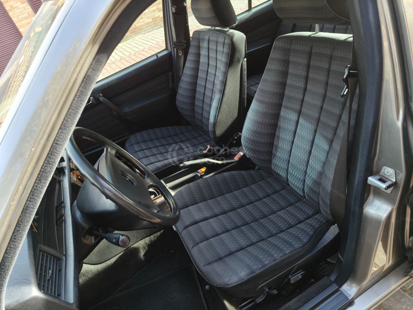 Foto del MERCEDES 190 D 2.5