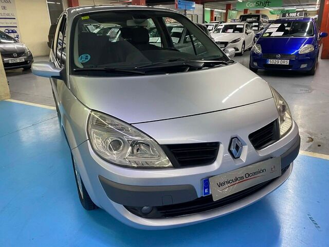 RENAULT Scenic (Dynamique 1.6 82 kW (110 CV)) en Barcelona