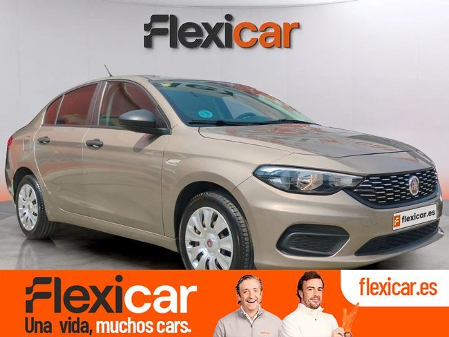 FIAT Tipo (1.4 16v Easy 70kW (95CV) gasolina 5p.) en Madrid