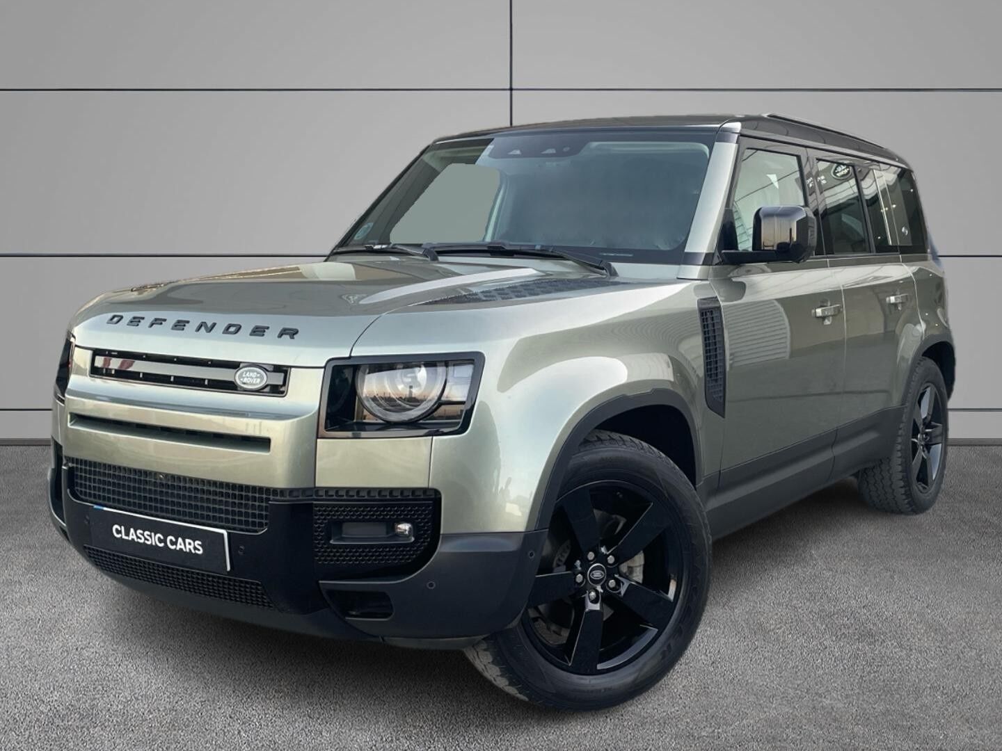LAND ROVER Defender (110 D200 MHEV SE 4WD Auto 147 kW (200 CV)) en Sevilla