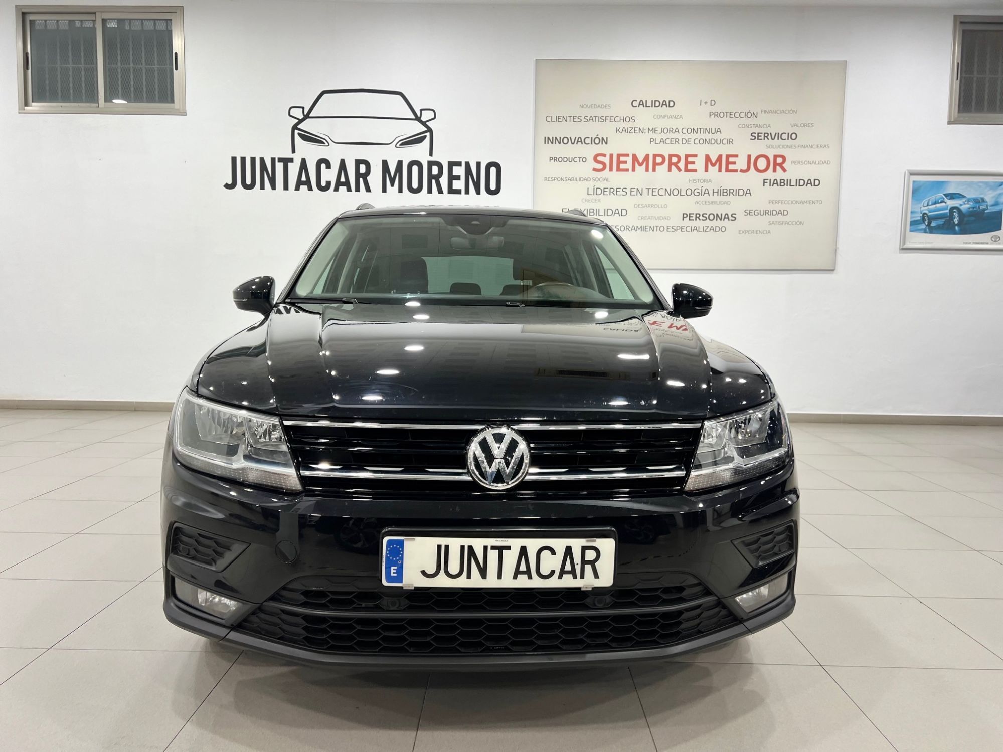 VOLKSWAGEN Tiguan (2.0TDI Edition 110kW) en Cádiz