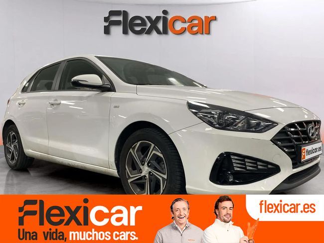 HYUNDAI i30 (1.0 TGDI 48V Klass Fastback) en Barcelona