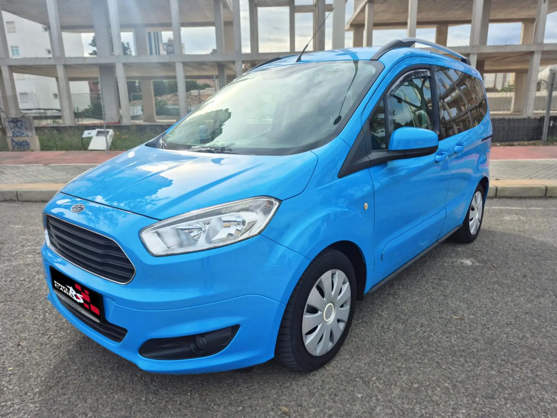 Imagen 2 de FORD Tourneo Courier