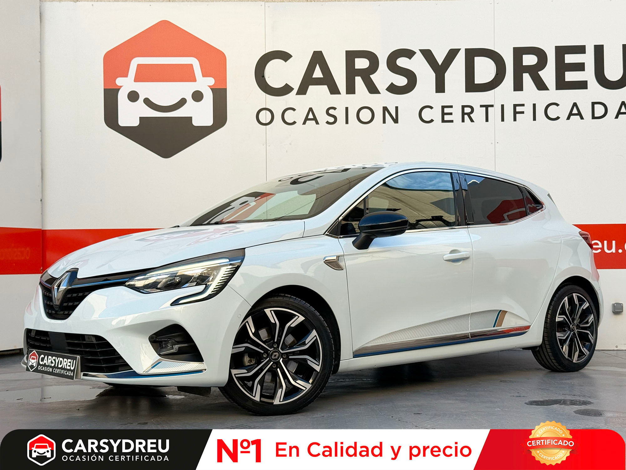 RENAULT Clio (Zen E-Tech Híbrido 104 kW (140CV)) en Madrid